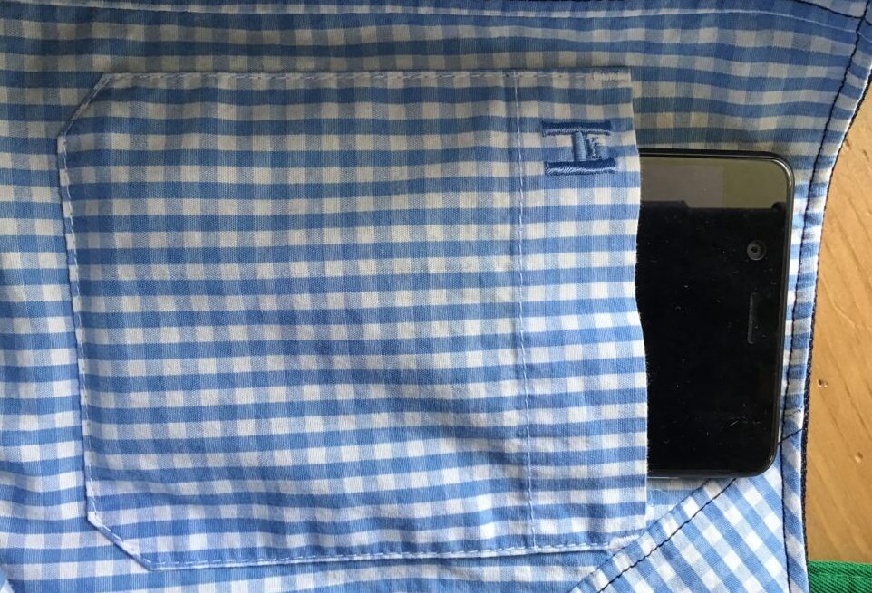 Upcycling of childrens shirt as lining in bag