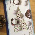 Upcycling af skolehæfter omslag til julekort med broderi