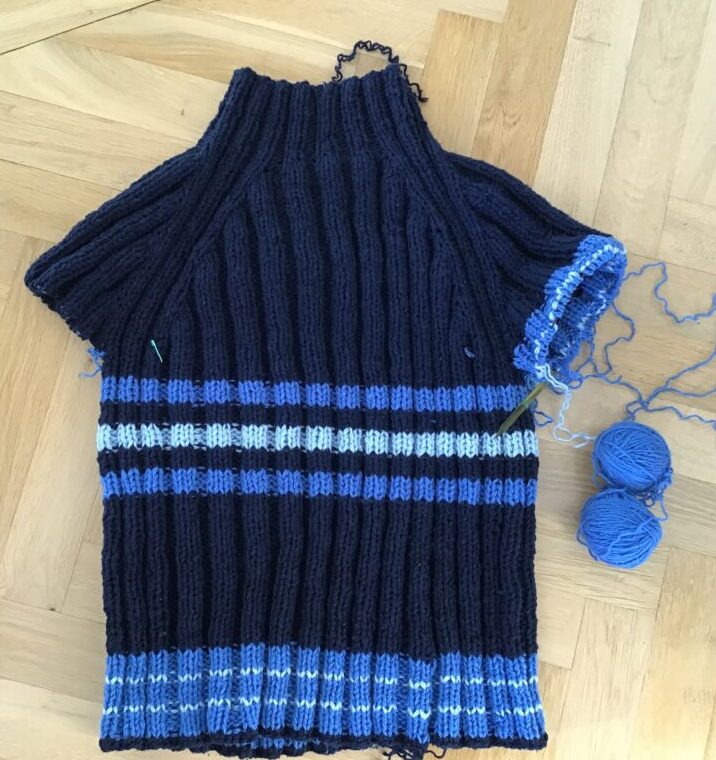 Sweater af genbrugsgarn